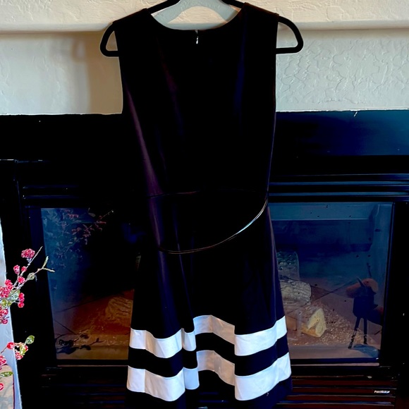 Medium Black/White Calvin Klein Dress - Picture 3 of 4